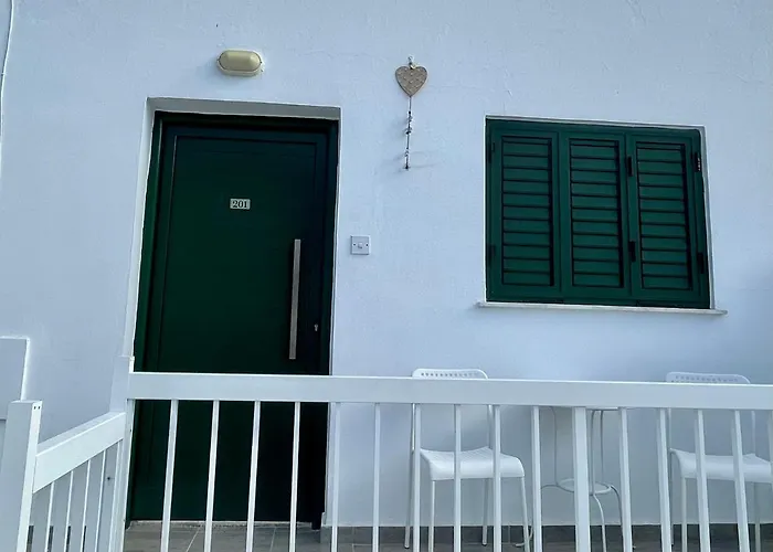 Ikaria Village 201 بافوس