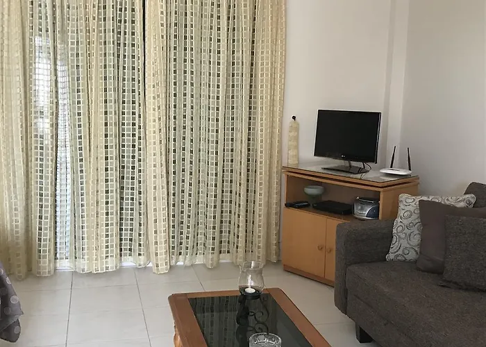 Ikaria Village 201 بافوس